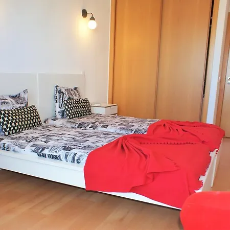 Апартаменти Rocha Tower 15c Портіман